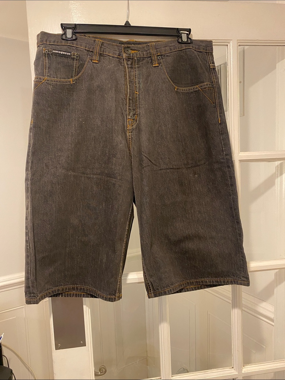 RocaWear size 36 jeans shorts good condition